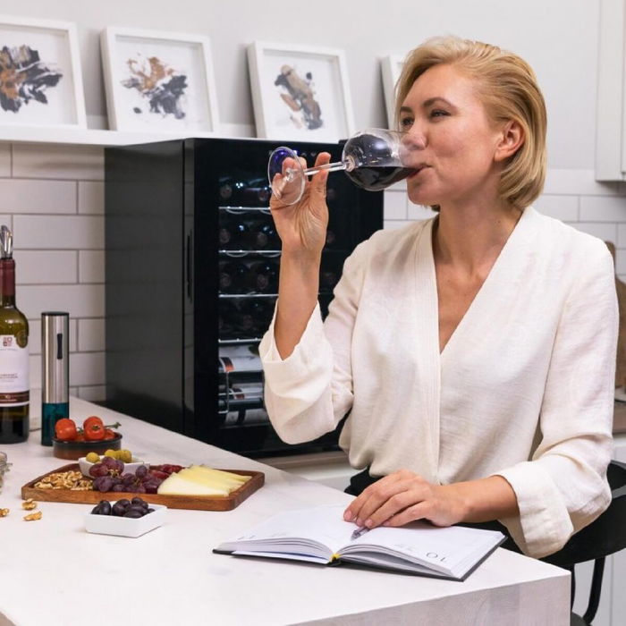 Bar à Vins Cecotec GrandSommelier 2050 Noir