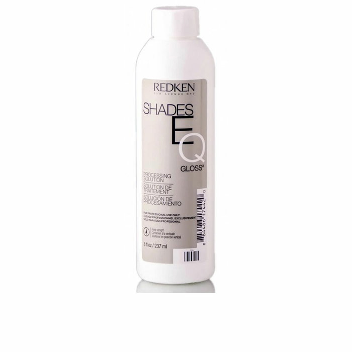 Redken Shades EQ Gloss Processing Solution - Révélateur acide pour coloration gloss - Flacon de 237 ml Redken Shades EQ Gloss Processing Solution - Révélateur acide pour coloration gloss - Flacon de 237 ml