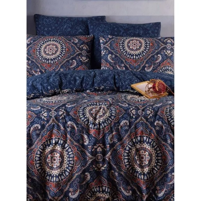 Parure de lit 1 housse de couette 220 x 240 cm + 2 taies d'oreiller 60 x 60 cm - Coton 65%, Polyester 35% - Bleu foncé - 120 fils - Lavable machine 30°C