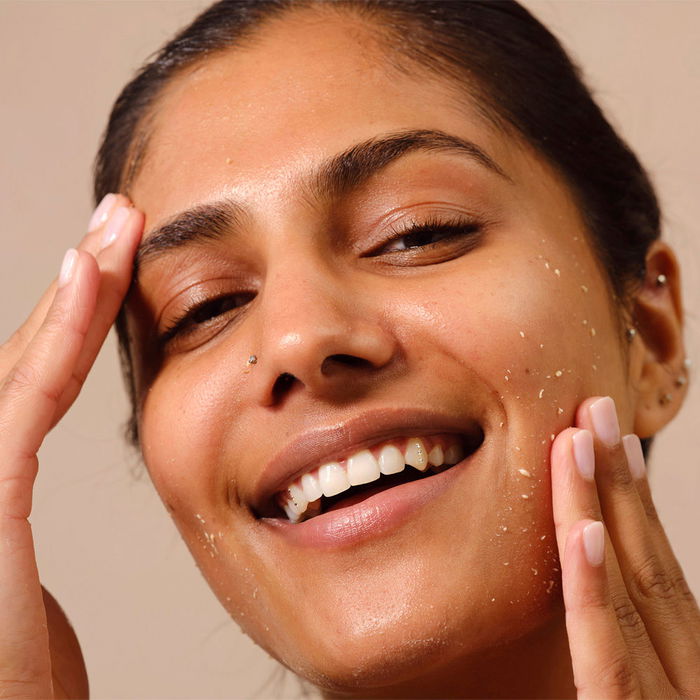 The Body Shop Exfoliant Liquide à la Vitamine C 100 ml Peau Éclatante