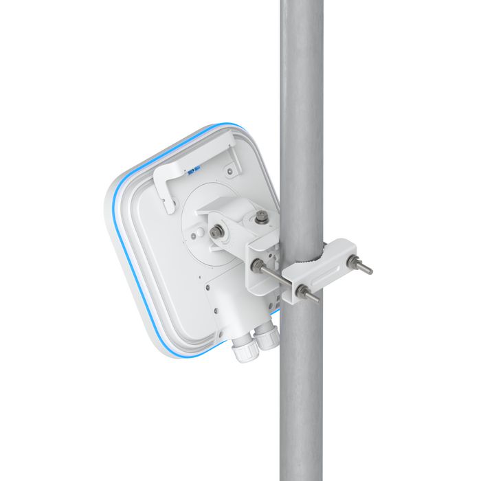 Ubiquiti UniFi E7 Point d'accès Campus WiFi 7 intérieur/extérieur - WiFi 7 (11be) Dual-Band jusqu'à 8.6 Gbps, 10G Ethernet, antennes 4x4 directionnelles
