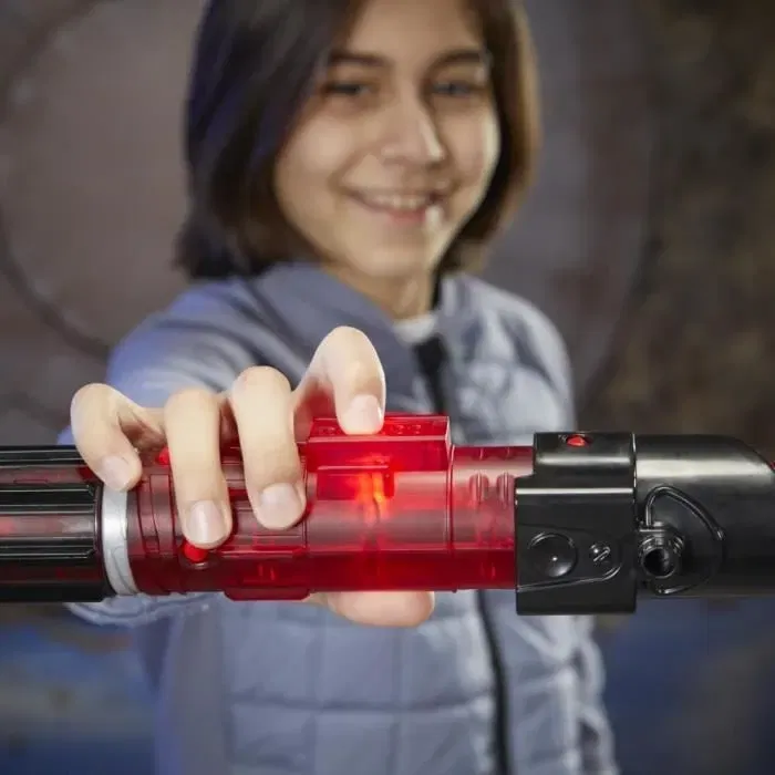 Hasbro Star Wars Lightsaber Forge Kyber Core - Sabre Laser Électronique Rouge Personnalisable Dark Vador - Jouet Enfant Officiel à Partir de 4 Ans