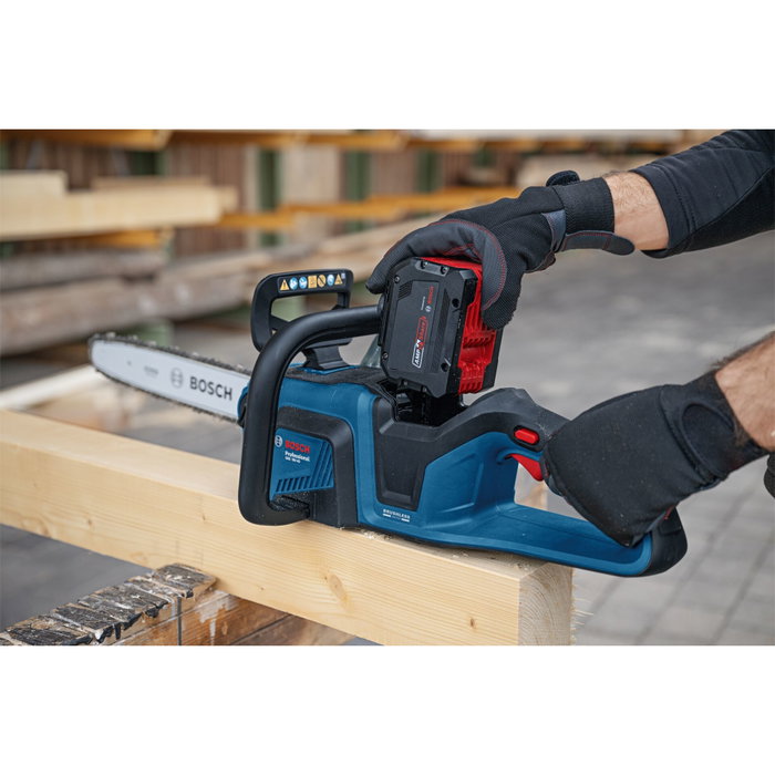 Bosch Professional GKE 18V-40 Tronçonneuse sans fil avec batterie 5,5 Ah et chargeur