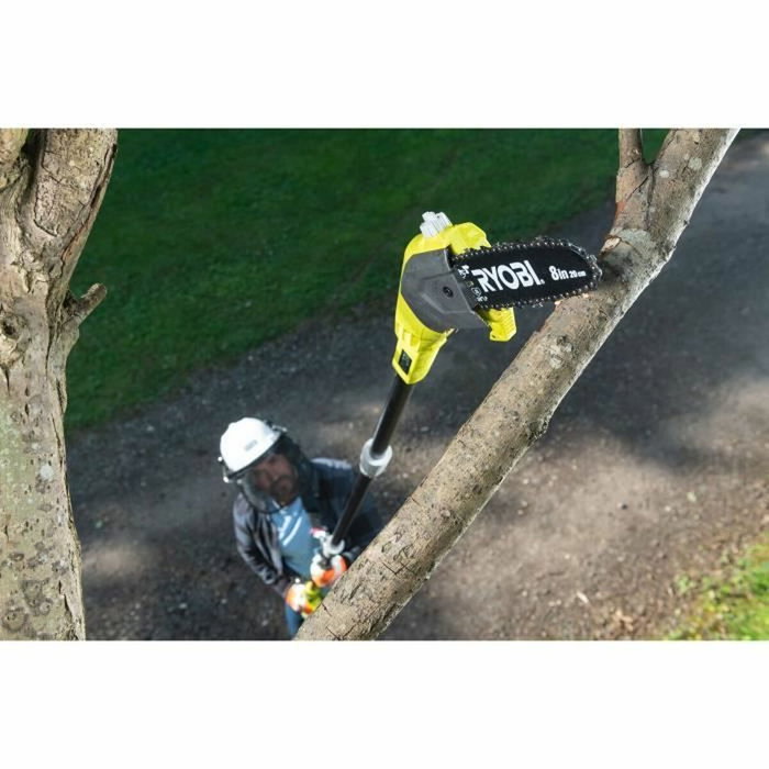 Ryobi Élagueur sur perche 18V avec guide 20 cm Ryobi Élagueur sur perche 18V avec guide 20 cm