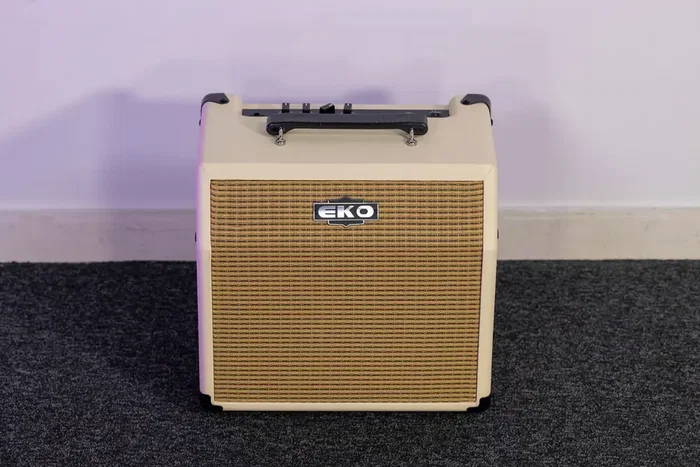 EKO AC15 Amplificateur Acoustique Combo 15W - 1 x 6.5 Pouces - Guitare Acoustique Électrique