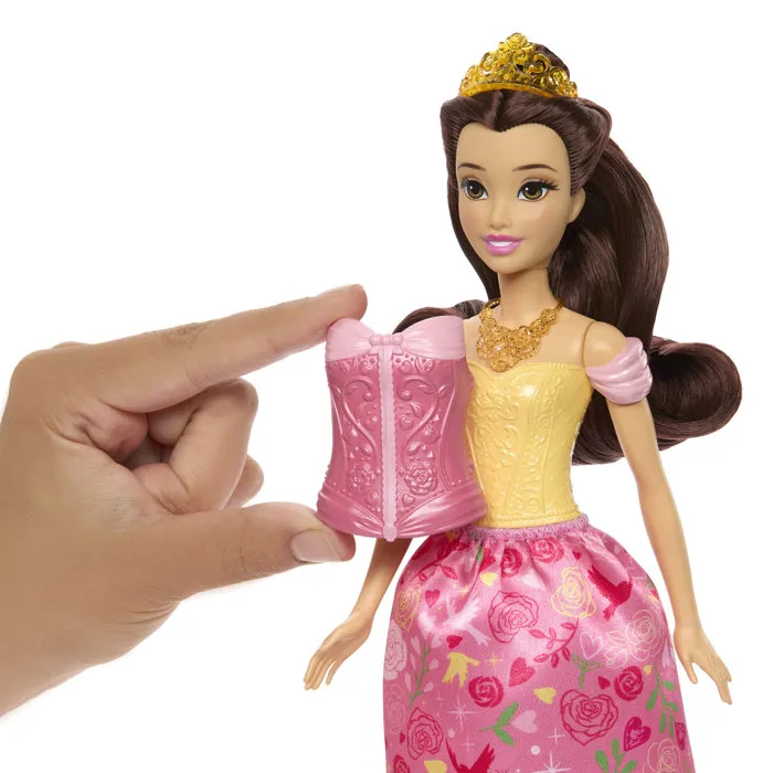Disney Princess - Belle et ses tenues - Poupée Belle avec 2 tenues et 7 accessoires - Modèle JFJ82