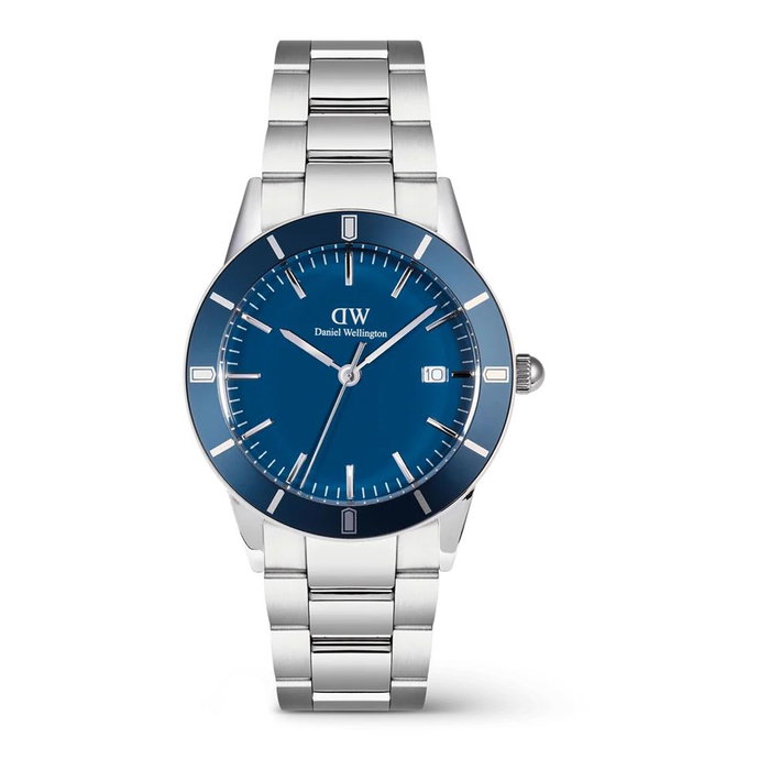 Daniel Wellington DW00600820 avec cadran bleu Daniel Wellington DW00600820 avec cadran bleu