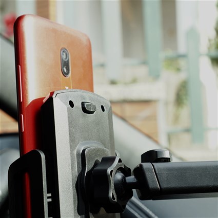 ELBE ACC-102 Support de téléphone ventouse pour voiture - Support universel ajustable (60-90mm) pour une conduite sécurisée