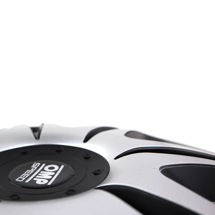 Omp OMPS07031312 Jeu de 4 Enjoliveurs Ghost 13 Pouces Noir-Argent ABS