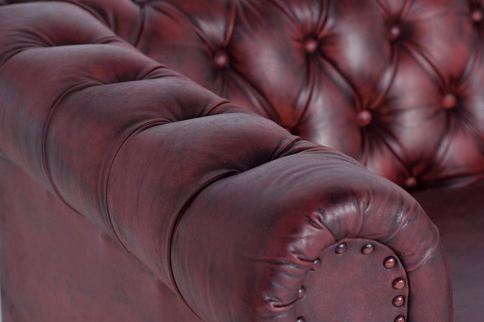 Giner y Colomer - Canapé Chester en cuir naturel marron 3 places - Patte 10 cm - Assise 54x54 cm - Hauteur d'assise 51 cm Giner y Colomer - Canapé Chester en cuir naturel marron 3 places - Patte 10 cm - Assise 54x54 cm - Hauteur d'assise 51 cm