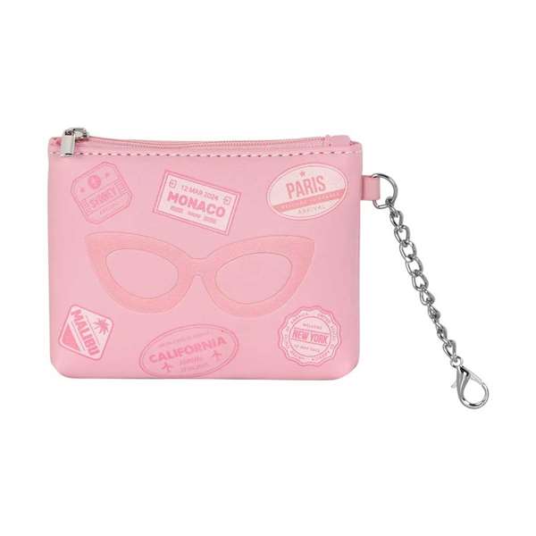 Barbie - Porte-monnaie et porte-cartes de voyage avec fenêtre avant, poche zippée, intérieur doublé, chaîne latérale et porte-clés - En PVC et polyester - Dimensions : 9 x 11 x 1 cm Barbie - Porte-monnaie et porte-cartes de voyage avec fenêtre avant, poche zippée, intérieur doublé, chaîne latérale et porte-clés - En PVC et polyester - Dimensions : 9 x 11 x 1 cm