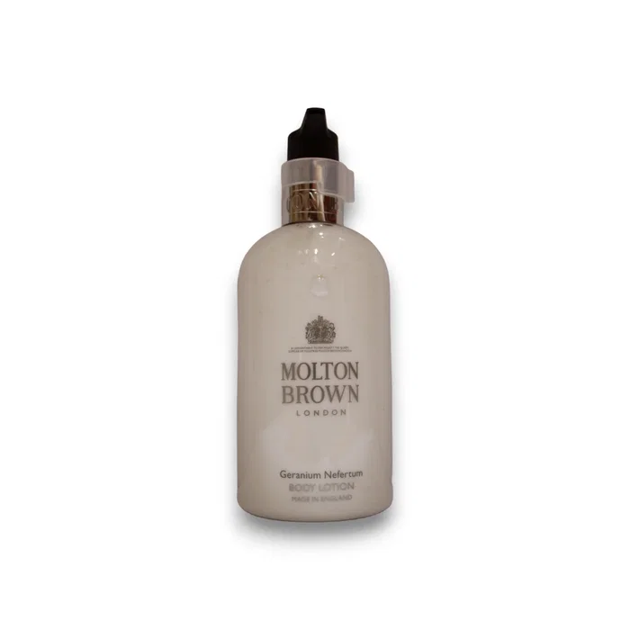 Molton Brown Geranium Nefertum Lait corporel 300 ml Molton Brown Geranium Nefertum Lait corporel 300 ml