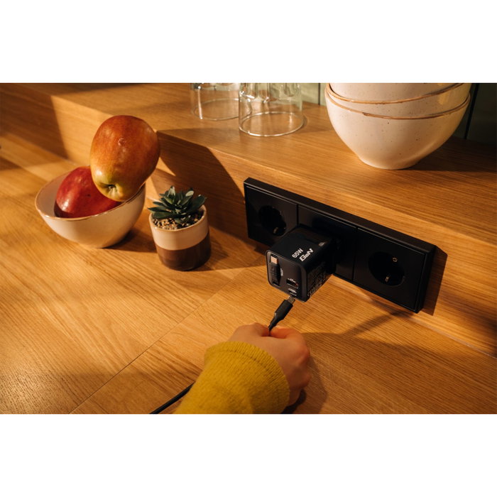 Verbatim Chargeur 65W 2 Ports avec Câble Rétractable - Black