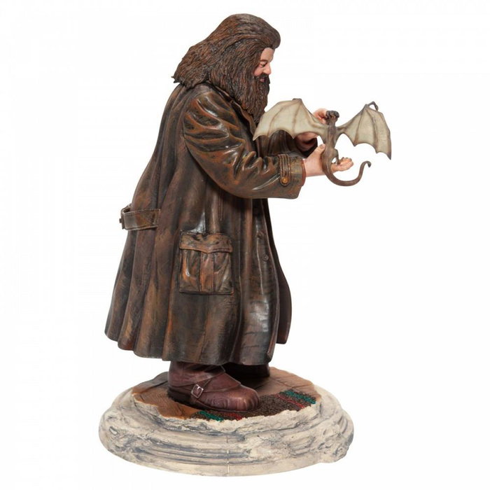 Figurine Enesco Harry Potter Hagrid avec Norbert Dragonneau - Collection Wizarding World Figurine Enesco Harry Potter Hagrid avec Norbert Dragonneau - Collection Wizarding World