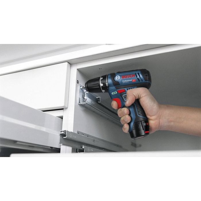 Bosch Professional GSR 12V-15 Perceuse sans fil avec 2 batteries 2Ah et 25 accessoires