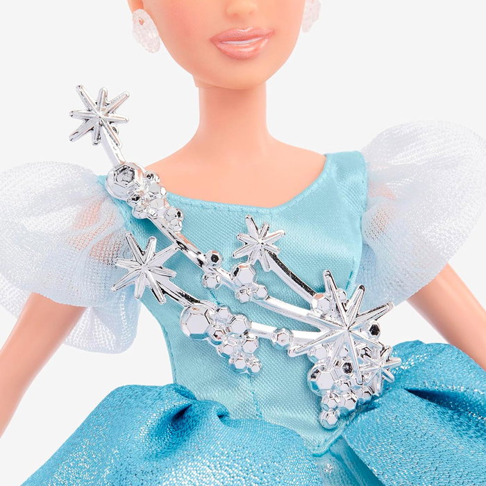 Mattel Poupée de Collection Cendrillon Disney 100e Anniversaire - Édition Spéciale avec Robe Bleue Satinée et Brillants - Hlx60