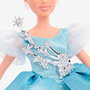 Mattel Poupée de Collection Cendrillon Disney 100e Anniversaire - Édition Spéciale avec Robe Bleue Satinée et Brillants - Hlx60