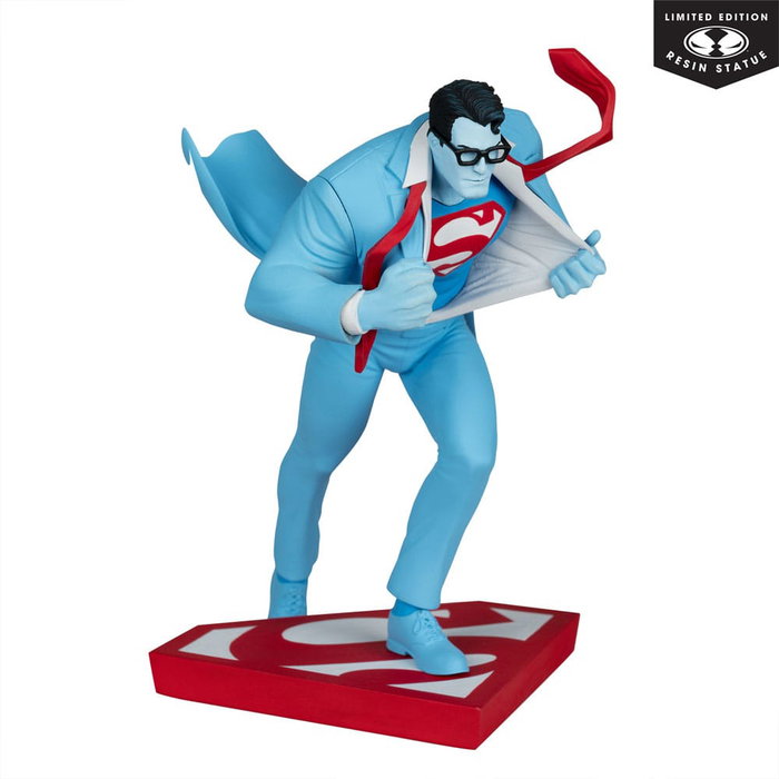 DC Direct statuette 1/10 Superman Red and Blue: Superman by Clayton Henry Limited Edition 16 cm DC Direct statuette 1/10 Superman Red and Blue: Superman by Clayton Henry Limited Edition 16 cm