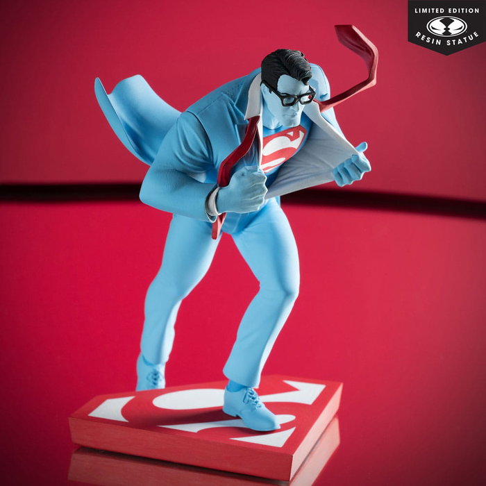DC Direct statuette 1/10 Superman Red and Blue: Superman by Clayton Henry Limited Edition 16 cm DC Direct statuette 1/10 Superman Red and Blue: Superman by Clayton Henry Limited Edition 16 cm