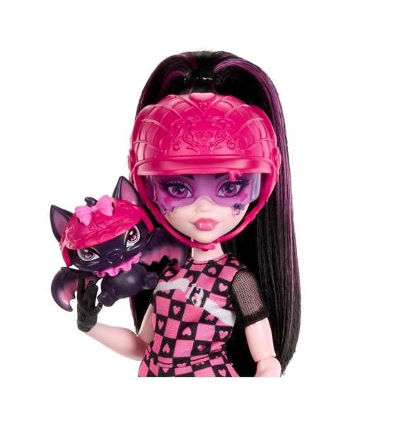 Mattel - Poupée Monster High Draculaura avec Scooter - Dimensions 21.3x27.9x9.74 cm - Jouet pour Enfants dès 4 Ans