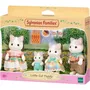 Sylvanian Families 5738 - La Famille Chat Latté - Figurines Articulées avec 4 Personnages et Accessoires (Maman, Papa, Fille, Bébé)