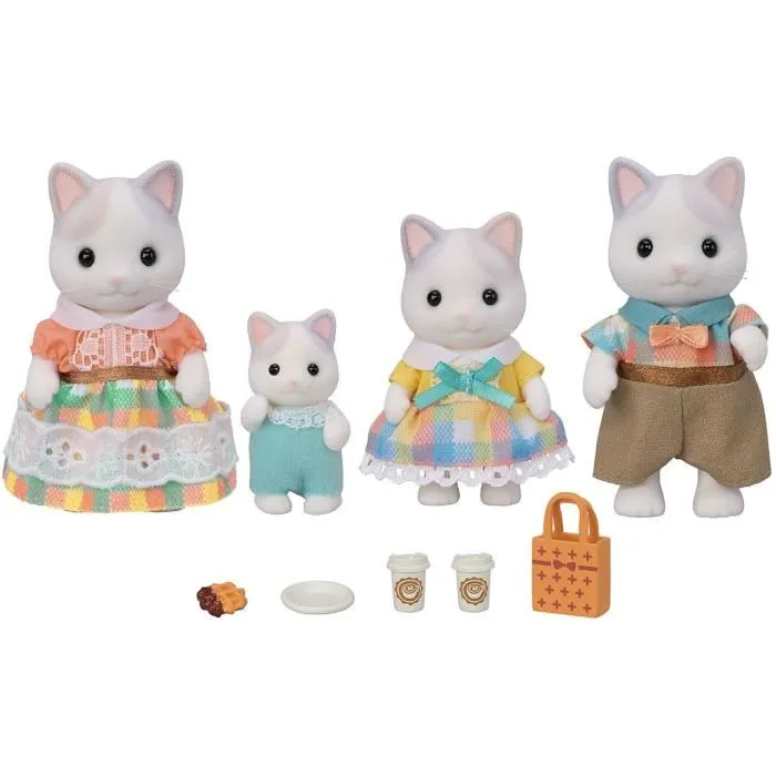 Sylvanian Families 5738 - La Famille Chat Latté - Figurines Articulées avec 4 Personnages et Accessoires (Maman, Papa, Fille, Bébé)