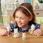 Sylvanian Families 5738 - La Famille Chat Latté - Figurines Articulées avec 4 Personnages et Accessoires (Maman, Papa, Fille, Bébé)