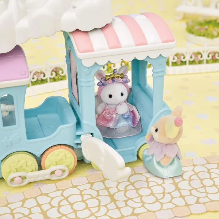 Sylvanian Families Le petit train à vapeur - 5702 avec bébé Fennec, jusqu'à 5 personnages, sièges mobiles