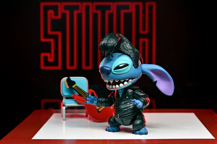 NECA Lilo et Stitch figurine Ultimate Singer Elvis Stitch 7 cm