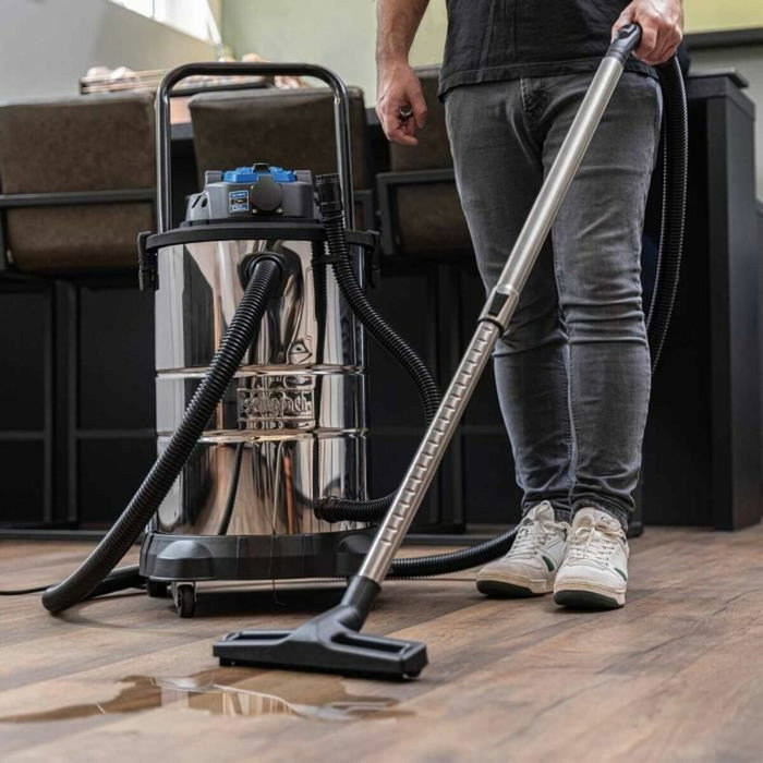 Scheppach VC50 Aspirateur eau et poussière, Cuve inox 50L, 2000W Scheppach VC50 Aspirateur eau et poussière, Cuve inox 50L, 2000W