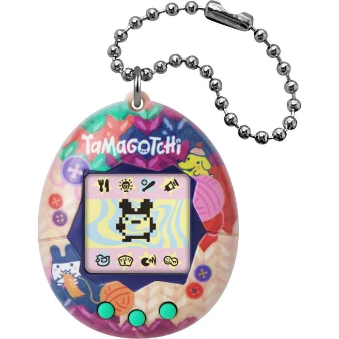 Bandai Tamagotchi Original - 46163 - Tama Sewing - Jouet Animal de Compagnie Virtuel Retro - Modèle Multicolore Thème Couture Bandai Tamagotchi Original - 46163 - Tama Sewing - Jouet Animal de Compagnie Virtuel Retro - Modèle Multicolore Thème Couture