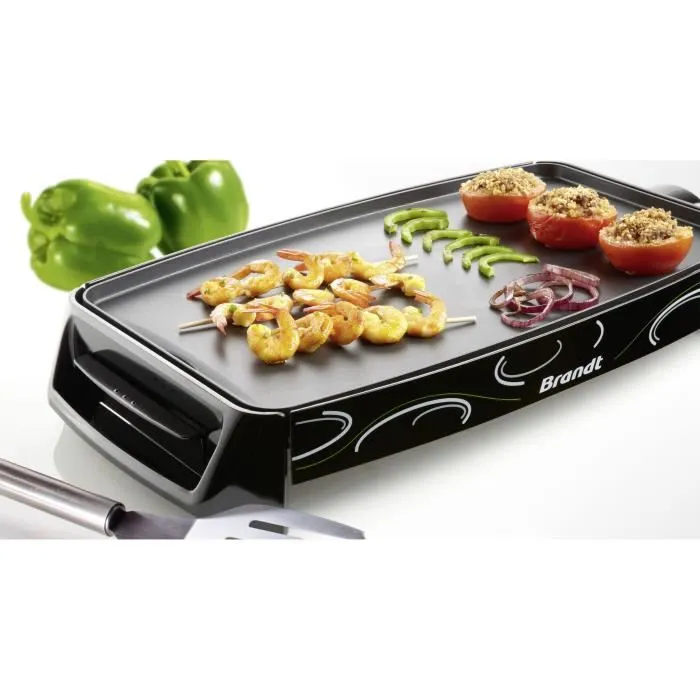 Brandt Plancha PLA1322N, 2200W, Surface de cuisson 46 x 25.5 cm, 5 positions de température, Plaque antiadhésive inclinée, Noir