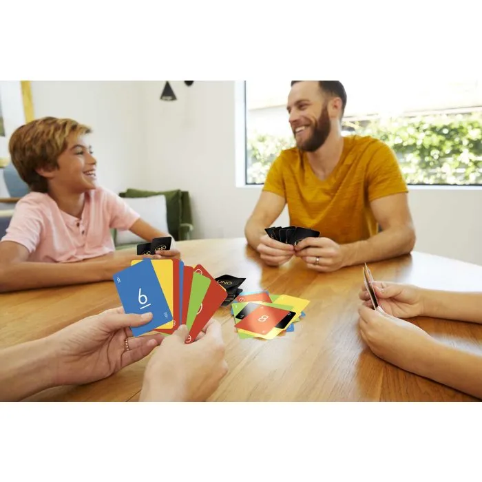 Mattel BGY49 - Uno Classique Jeu de Cartes Familial avec Cartes Joker Personnalisables - Version Française - À partir de 7 ans Mattel BGY49 - Uno Classique Jeu de Cartes Familial avec Cartes Joker Personnalisables - Version Française - À partir de 7 ans