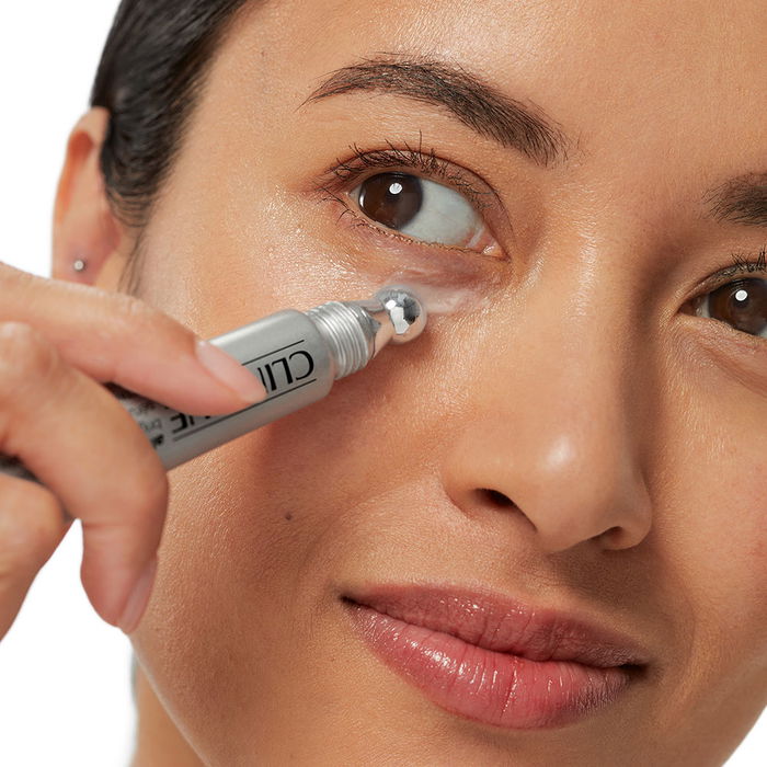 Clinique ALL ABOUT EYES Sérum Éclaircissant Concentré pour Yeux 10 ml Clinique ALL ABOUT EYES Sérum Éclaircissant Concentré pour Yeux 10 ml