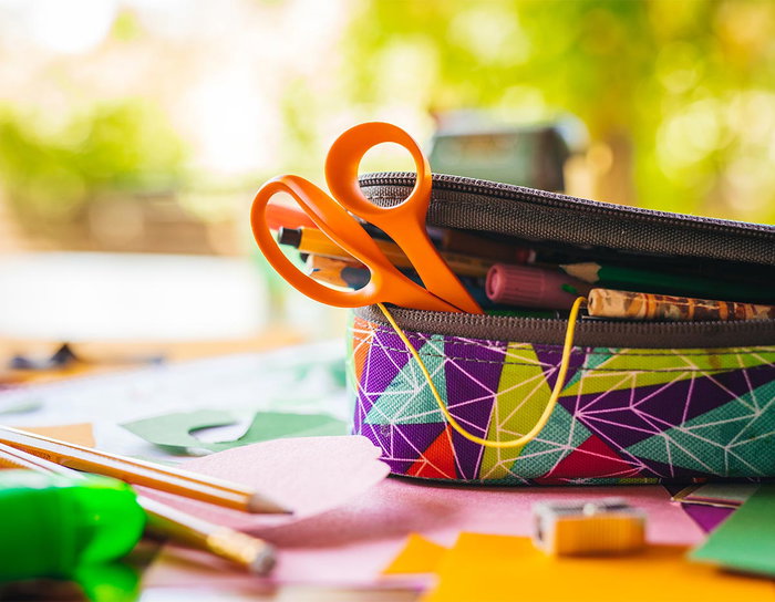 Fiskars Ciseaux pour enfants 8+ CLASSIC à pointes arrondies 14cm