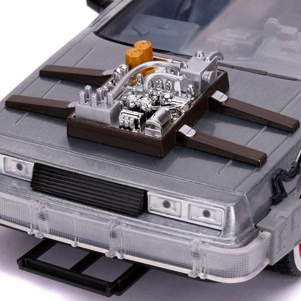 Simba Voiture DeLorean Back to the Future III Échelle 1:24 Simba Voiture DeLorean Back to the Future III Échelle 1:24