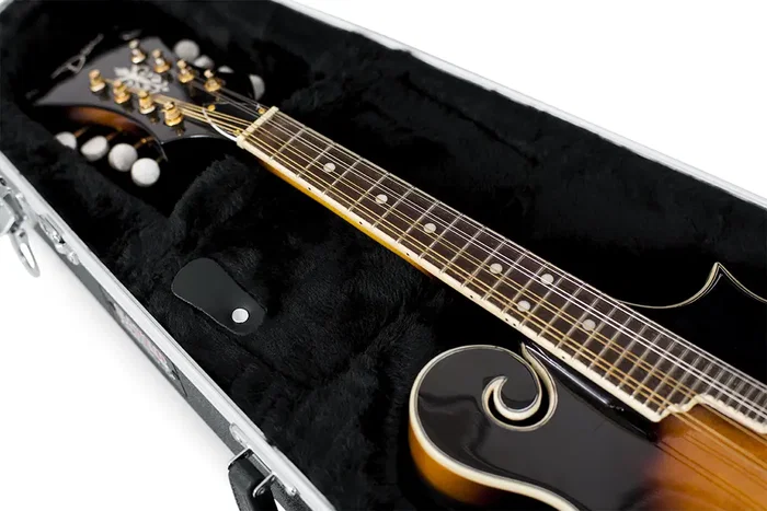 Gator Étui rigide moulé pour mandoline style A et F - Noir Gator Étui rigide moulé pour mandoline style A et F - Noir