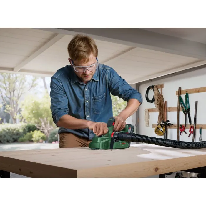 Bosch Rabot sans fil PHO 18V-20 82 mm - Rabot électrique pour bois et planches, système d'éjection bilatéral, jauge de profondeur précise, batterie 18V - Outil professionnel