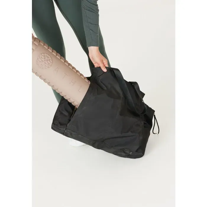 Athlecia Sac de yoga 2 en 1 Maiyin Noir à bandoulière grand format avec fermeture magnétique et compartiment pour tapis de yoga en polyester Athlecia Sac de yoga 2 en 1 Maiyin Noir à bandoulière grand format avec fermeture magnétique et compartiment pour tapis de yoga en polyester