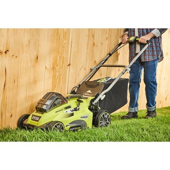 Ryobi Tondeuse à gazon sans fil 36V RLM36X41H50PG, Ø coupe 40 cm, batterie 5,0 Ah, chargeur, traction Power Assist, ramassage/mulching, hauteur réglable 20-70 mm Ryobi Tondeuse à gazon sans fil 36V RLM36X41H50PG, Ø coupe 40 cm, batterie 5,0 Ah, chargeur, traction Power Assist, ramassage/mulching, hauteur réglable 20-70 mm