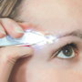 Cosmetic Club Pinces d'épilation avec LED et loupe rotative x25