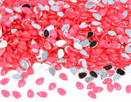 Innspiro Gemmes décoratives acryliques goutte rose fluor 5x8mm, 5000u. approx. de couleur rose fluor
