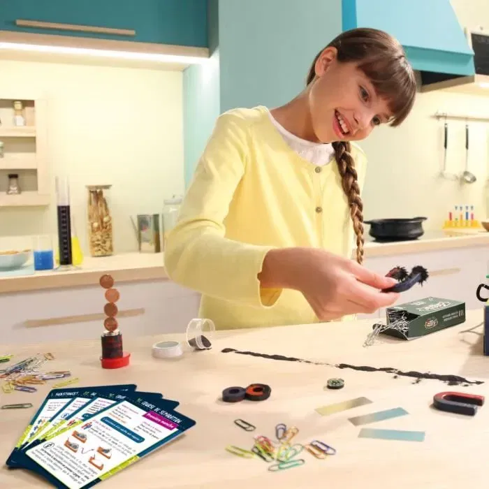 Kit Scientifique I'M A GENIUS 50 Expériences de Magnétisme par Lisciani Giochi - Jeu Éducatif pour Enfants 7-12 ans - Matériel Complet