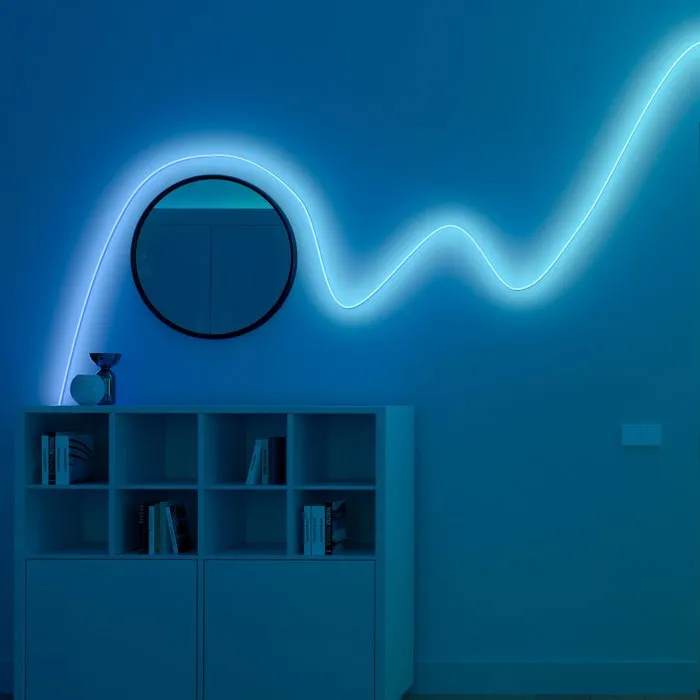 Philips Hue Flux - Ruban LED connecté intelligent - 5 mètres - Éclairage coloré et blanc naturel - 1200 lumens - Contrôle par application et assistant vocal