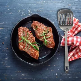 Fackelmann Oxford Ensemble de 6 ustensiles de cuisine en inox: écumoire, fourchette à viande, pelle, cuillère à servir, louche et cuillère à sauce (28-32 cm)