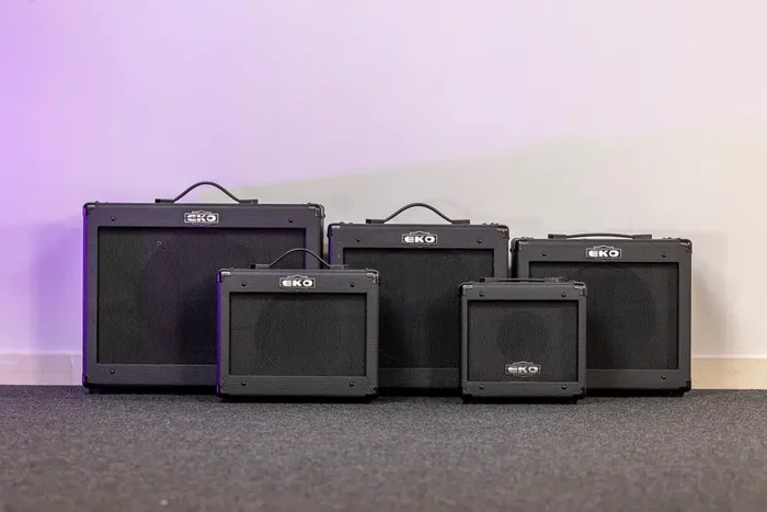 EKO BS10 Ampli Guitare Combo 10W 1x5" Noir Stealth EQ 3 Bandes