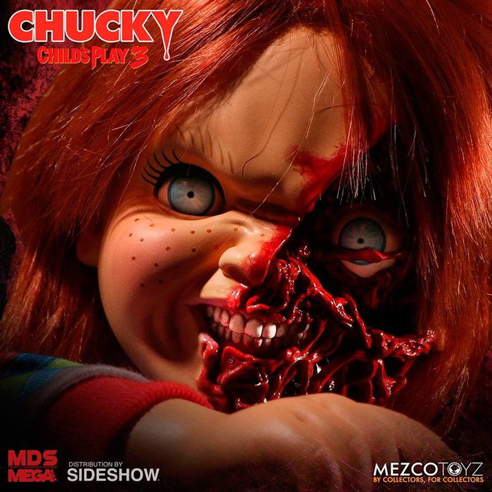 MEZCO TOYZ Figurine Chucky Child's Play Diabolique 38 cm - Figurine articulée parlante avec phrases en anglais et 3 faces Pizza - Fonctionne avec piles