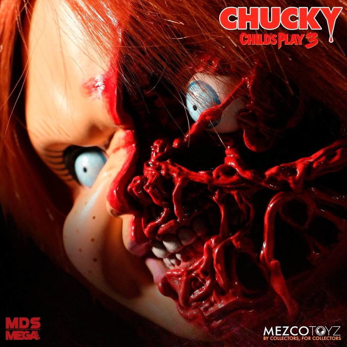 MEZCO TOYZ Figurine Chucky Child's Play Diabolique 38 cm - Figurine articulée parlante avec phrases en anglais et 3 faces Pizza - Fonctionne avec piles
