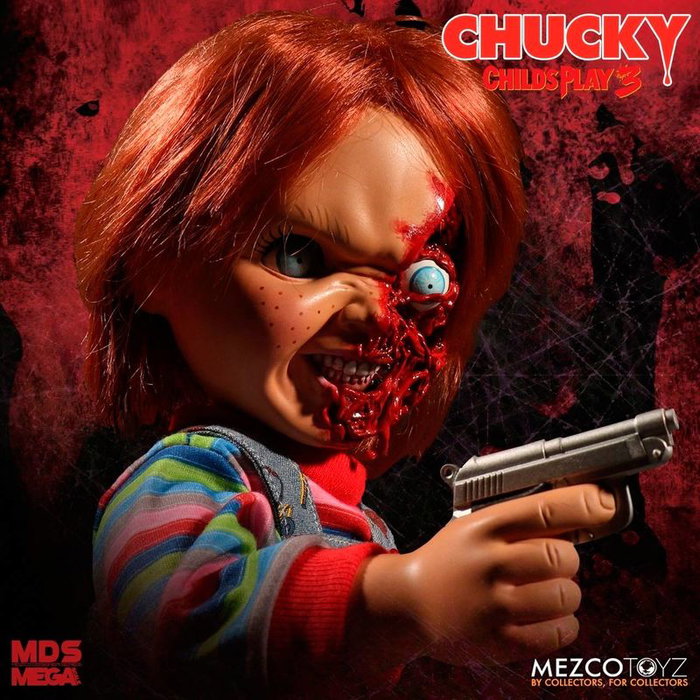 MEZCO TOYZ Figurine Chucky Child's Play Diabolique 38 cm - Figurine articulée parlante avec phrases en anglais et 3 faces Pizza - Fonctionne avec piles