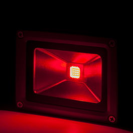 Brico Rouge Projecteur LED Spot 10W 850Lm Rouge IP65